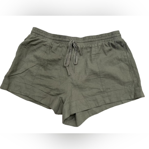 Green Linen Lightweight Blend Women's Shorts from Universal‎ Thread - Large - Picture 1 of 6